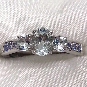 🌹Goshenite/Tanzanite Ring